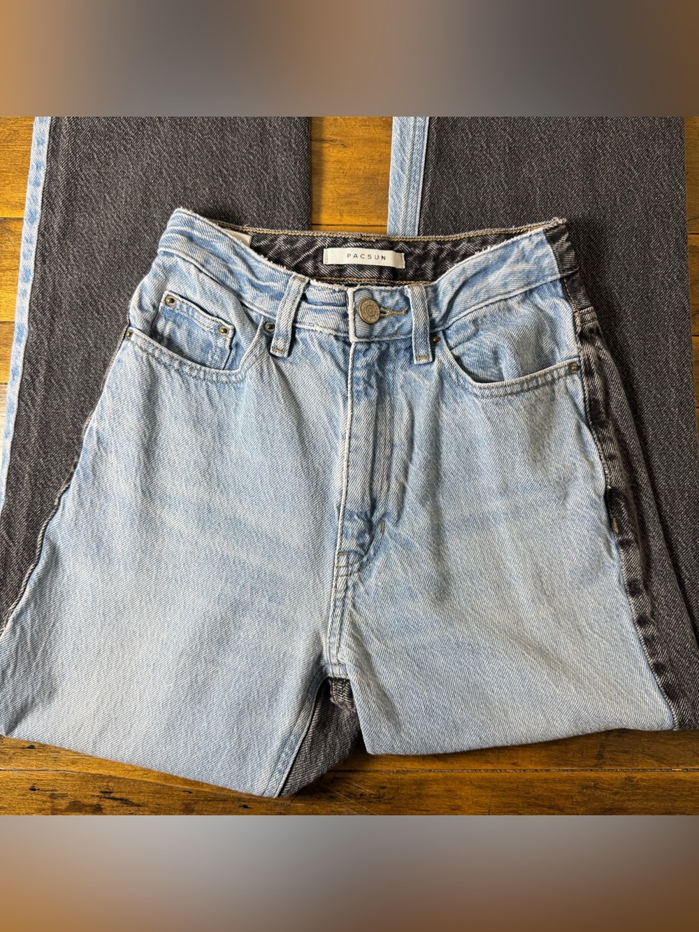 Pacsun Two Toned 90’s Boyfriend Jeans Size 23
